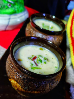 छुआरा पिस्ता मिल्क रेसिपी मुख्य फोटो