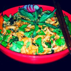 A picture of Mike's Spicy Thai Udon Noodles.