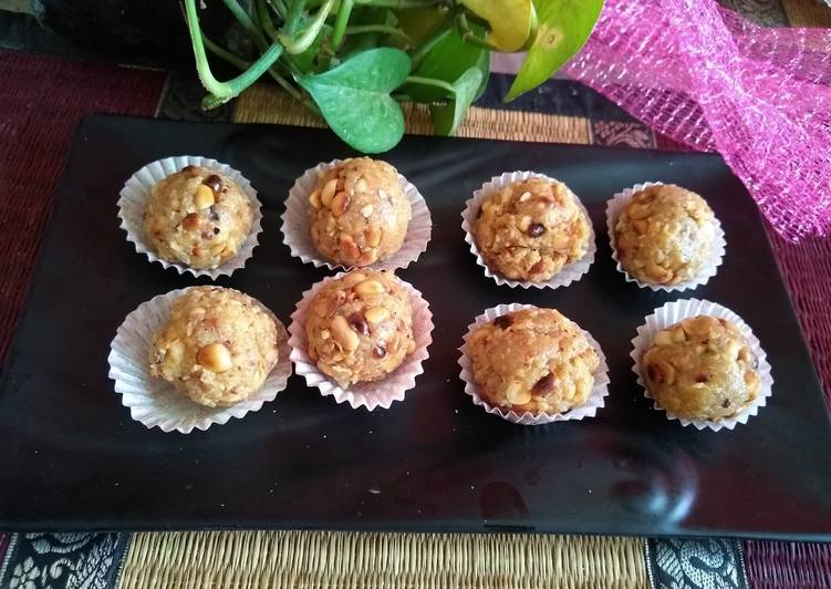 Steps to Make Quick Peanuts cashew nuts ladoo