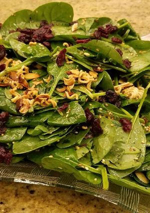 A picture of Ramen Noodle Spinach Salad.