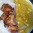 Locro de zapallo con pollo dorado