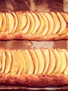 Una foto de Tarta de manzana en bandas
