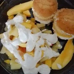 Mini mango burgers A picture of Mini mango burgers.