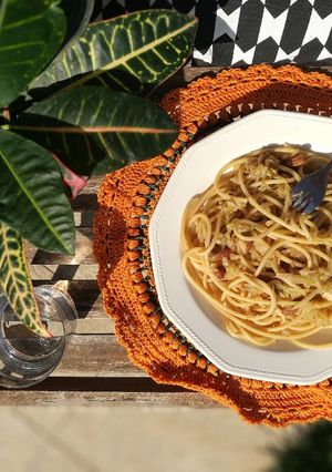 Foto di Bucatini inaspettati con cavolo cappuccio e mandorle