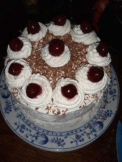Fekete erdő torta 🎂 recept fotója