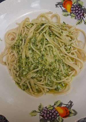 Una foto de Salsa pesto