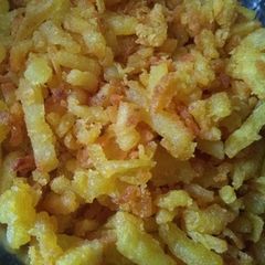 A picture of Aloo bhaja(potato  crisp).