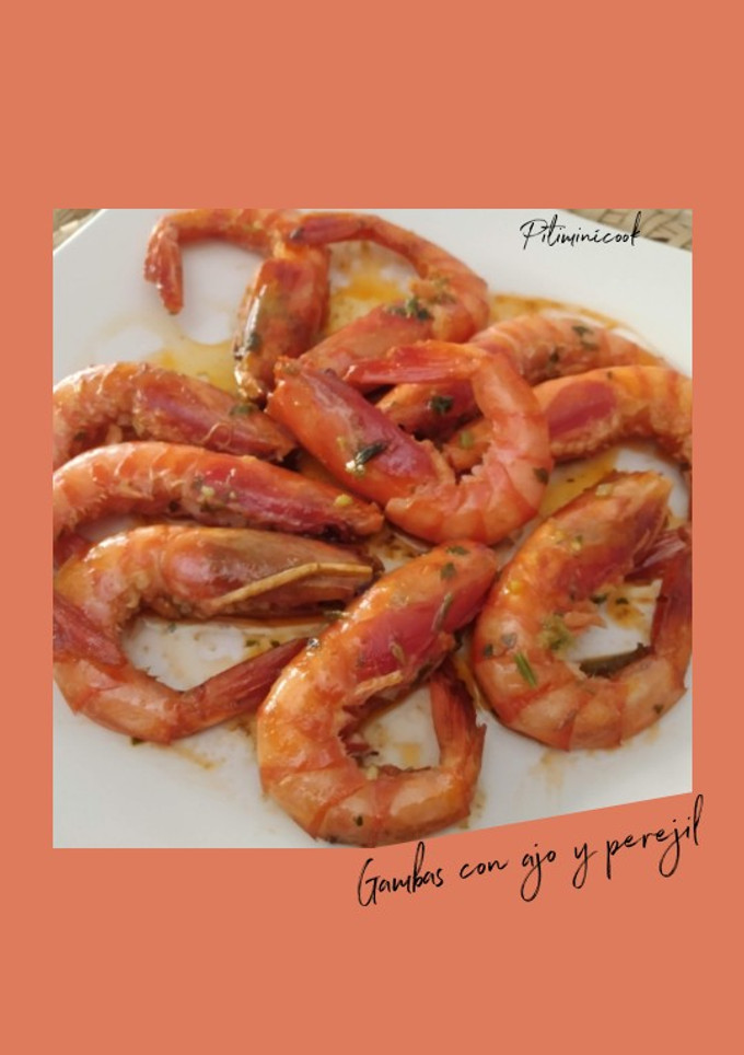 Una foto de Gambas con ajo y perejil