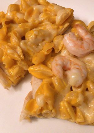 A picture of Mac & Cheese Pizza.