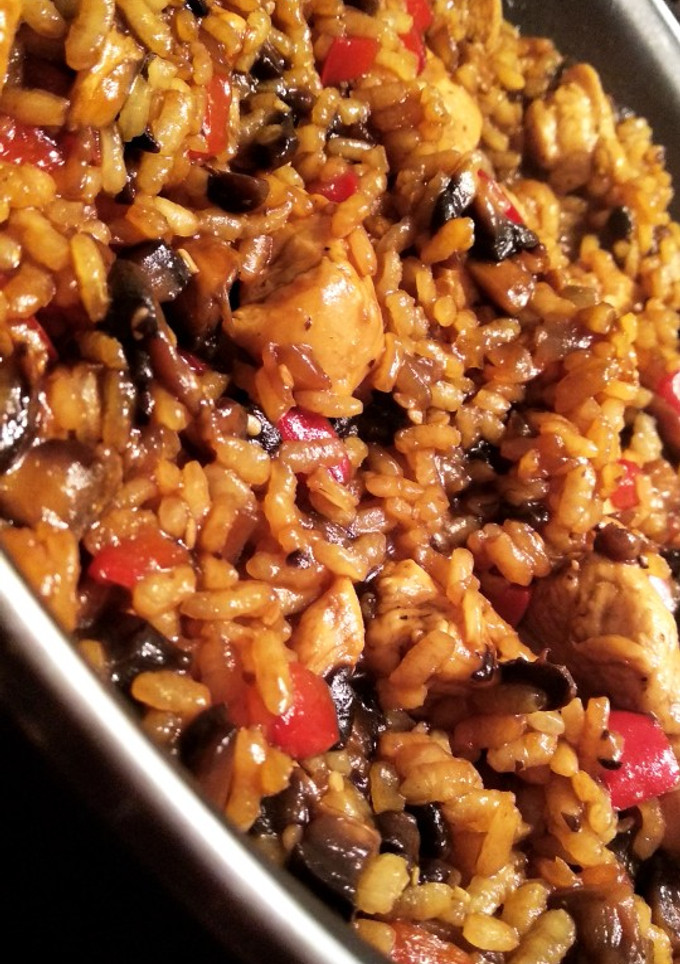 Una foto de Arroz con pollo agridulce