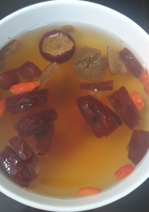 Hình của món Chè táo đỏ.