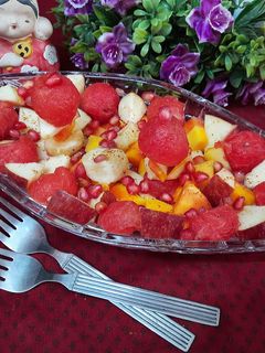 हेल्दी फ्रूट्स चाट (Healthy fruits chaat recipe in Hindi) रेसिपी मुख्य फोटो
