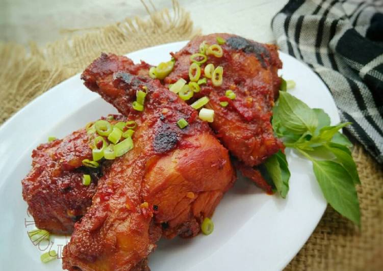 Resep Ayam Paniki  Ternate oleh Kikynov Cookpad