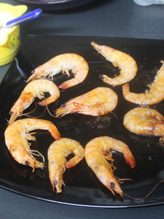 Una foto de Gambas flambeadas con all i oli