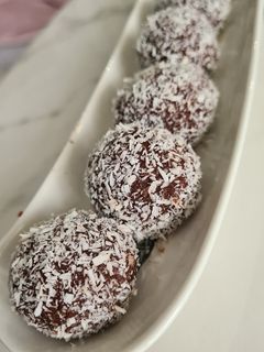 Une photo de Boules Coco Chocolat sans cuisson