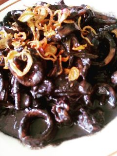 Foto resep Cumi masak item/Balakutak