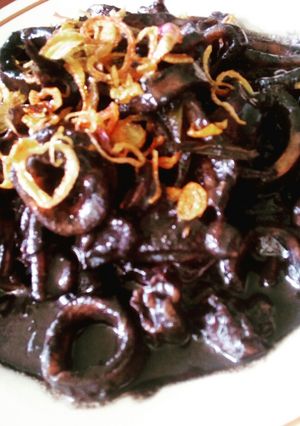 Foto resep Cumi masak item/Balakutak