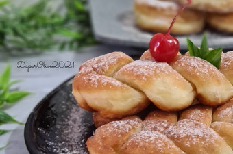 Langkah Mudah untuk Menyiapkan Donat Original dan Kepang versi Autolisis yang Menggugah Selera