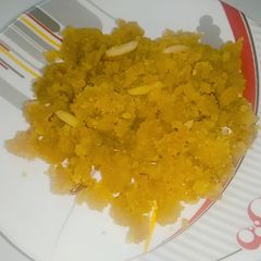 A picture of Moong dal /skinned dal halwa.