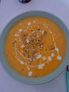 Una foto de Sopa Crema de Calabaza o Zapallo con Nueces
