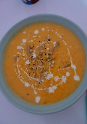 Una foto de Sopa Crema de Calabaza o Zapallo con Nueces
