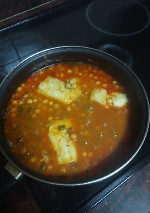 Una foto de Bacalao con garbanzos