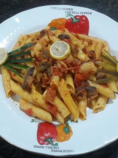 عکسی از دستور پاستا پنه با مرغ