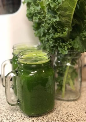 Hình của món Nước ép cần tây và kale.
