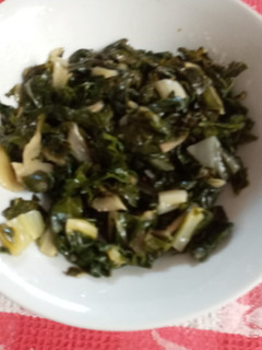 Una foto de Ensalada de acelgas