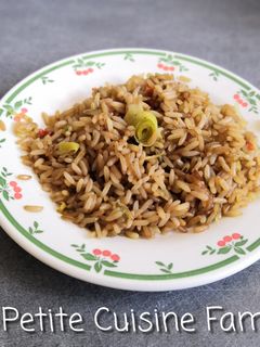 Une photo de Khao pat, riz frit thaï