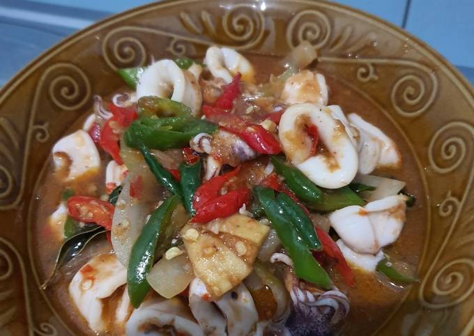 Cumi Saos Tiram Masak Pedas