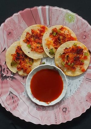 રવા ના ઉત્તપમ (Rava Uttapam Recipe In Gujarati) રેસીપી મુખ્ય ફોટો