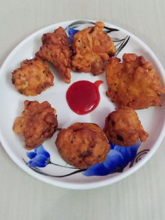 ফুলকপির পকোড়া(Fulkopir pakora recipe bengali) রেসিপির প্রধান ছবি