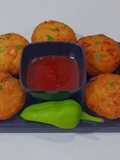 આલુ પોહા પકોડા (Aloo Poha Pakoda Recipe In Gujarati)