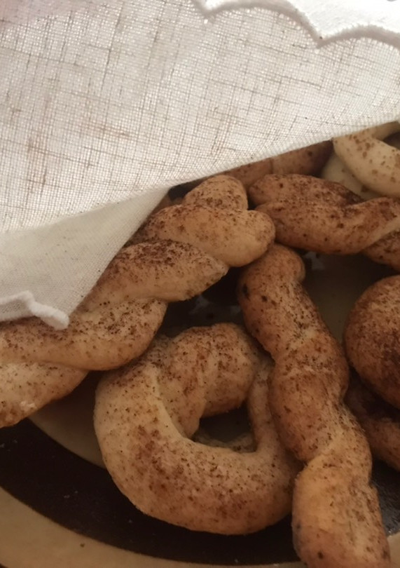 Una foto de Trencitas y rollitos de huevo