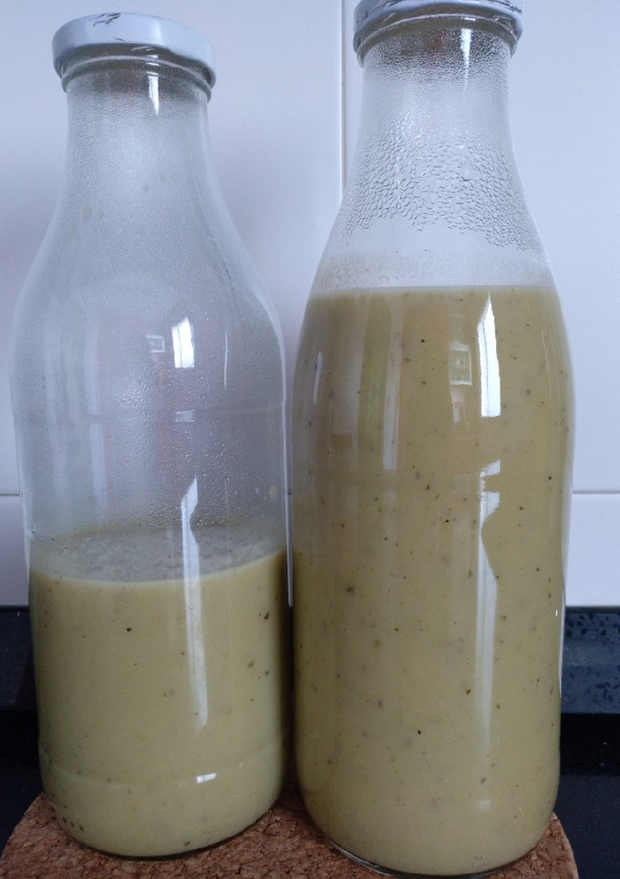 Una foto de Crema de calabacín y espárragos trigueros