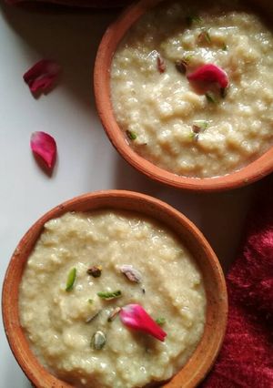 A picture of Dates and Rice Phirni.