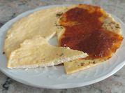 Una foto de pan de requesón