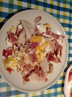 Una foto de Huevos con jamón