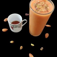 A picture of Papaya milkshake.