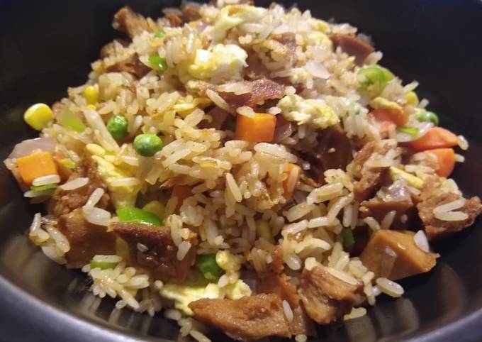 Recipe of Super Quick Homemade Vegetarian BBQ Pork Fried Rice