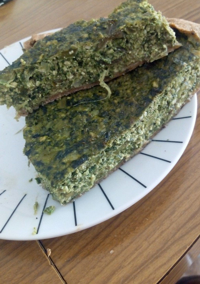 Una foto de Tarta integral de acelga y ricota