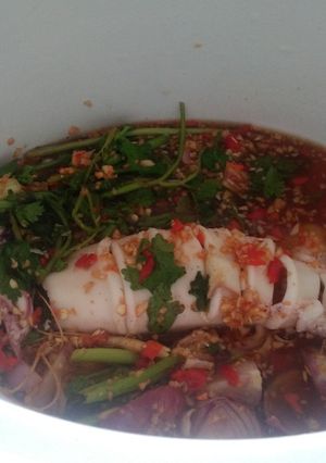 Foto resep Thai Steamed Squid ปลาหมึกหนึ่งมะนาวPlāh̄mụk nụ̀ng manāw