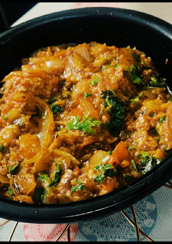 काठियावाड़ी बैंगन का भरता (Katiyawadi baingan ka bharta recipe in hindi) रेसिपी मुख्य फोटो