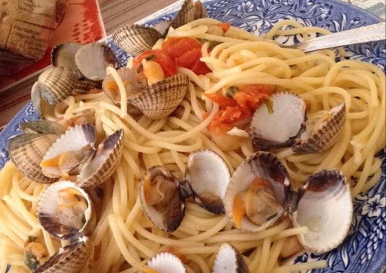 Espaguetis con almejas