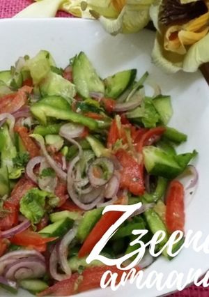 A picture of Complete Salad Curtido...