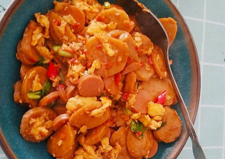 Resep Nasi gila (oseng pedas bakso, sosis, telur, jamur, sayur) yang Bisa Manjain Lidah