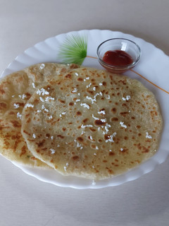 आलू पनीर पराठा (aloo paneer paratha recipe in marathi) रेसिपी चे मुख्य फोटो