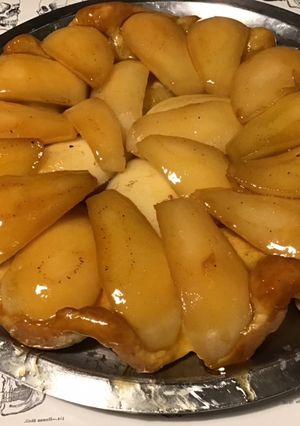 Une photo de Tatin de poires (pâte brisée à l orange)