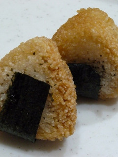 日式海苔炸蝦仁飯糰 的食譜成品照片